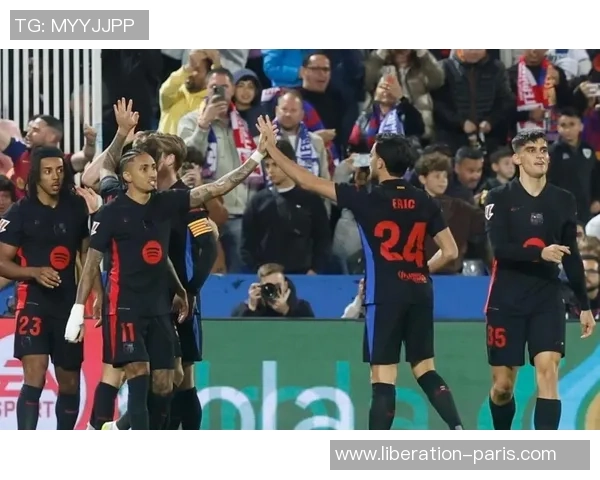 西甲精彩对决拜仁与曼联战成平局乌龙球成比赛转折点 西甲精彩对决拜仁与曼联战成平局乌龙球成比赛转折点