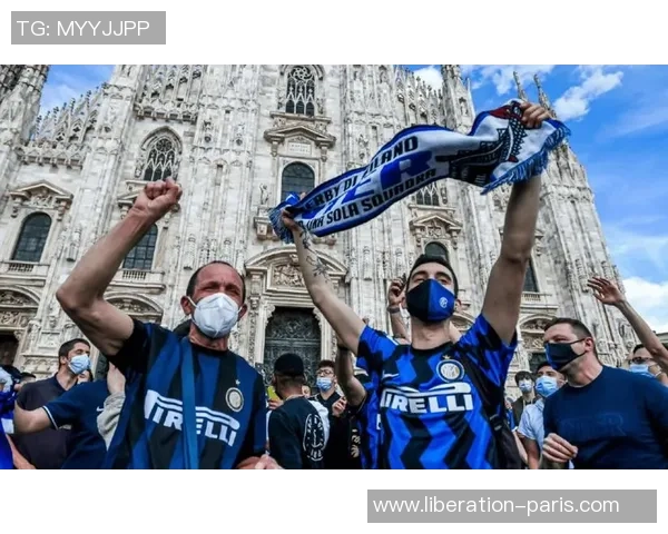 足总杯激战：巴黎圣日耳曼与那不勒斯战平引发全场热议与战术分析