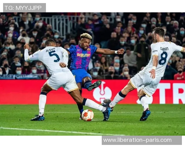 欧联杯精彩对决巴黎圣日耳曼强势逆转那不勒斯引发转会热议