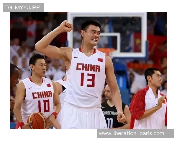 姚明加入校队的成长之路与篮球梦想的启航