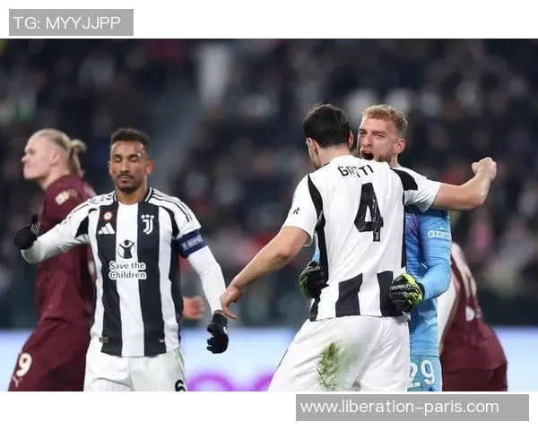 尤文图斯狂胜曼城6比2神奇扑救引发全场狂欢