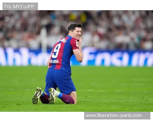 西甲激战巴萨与利物浦战平数据分析揭示逆转精彩瞬间