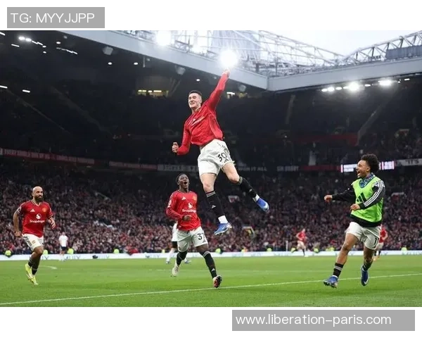 英超激战：拜仁3-0曼联补时进球点燃全场激情与数据分析