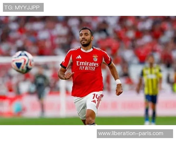 西甲精彩对决本菲卡大胜里昂引爆全场激情瞬间回顾