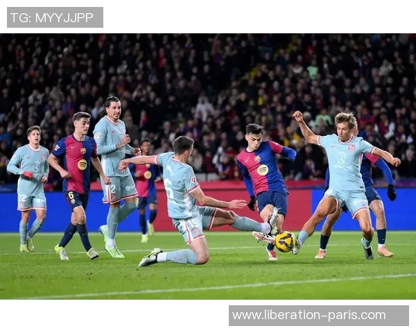 巴萨友谊赛大胜曼城3-0赛场瞬间引发历史冷门热潮