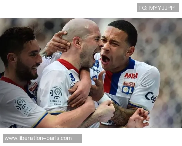 欧联杯精彩对决里昂与马竞激战成平局逆转瞬间引发全场热烈反响 欧联杯精彩对决里昂与马竞激战成平局逆转瞬间引发全场热烈反响